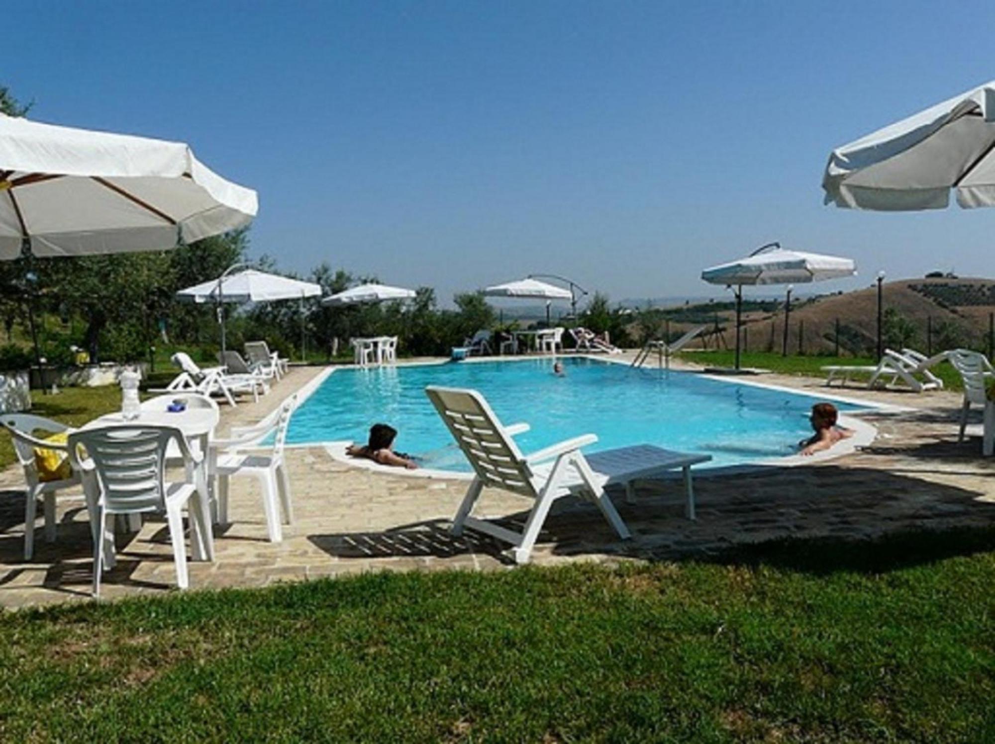 Agriturismo Il Portico Penne Exterior foto
